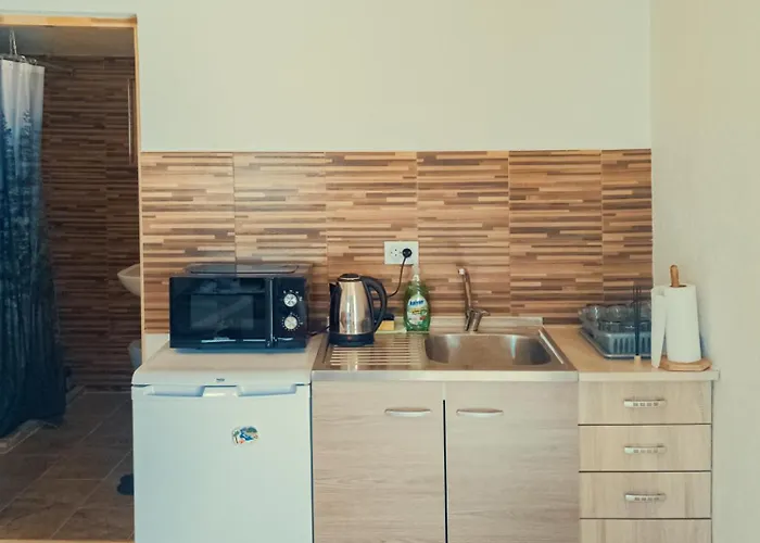 Nizama's Place Guest house 4*