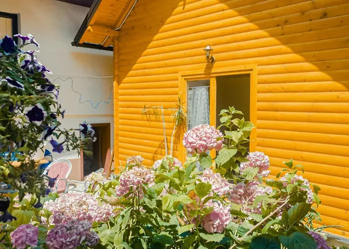 Nizama's Place Guest house 4*