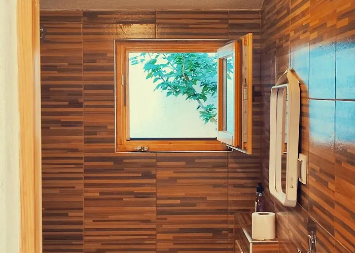 Guest house Nizama's Place 4*